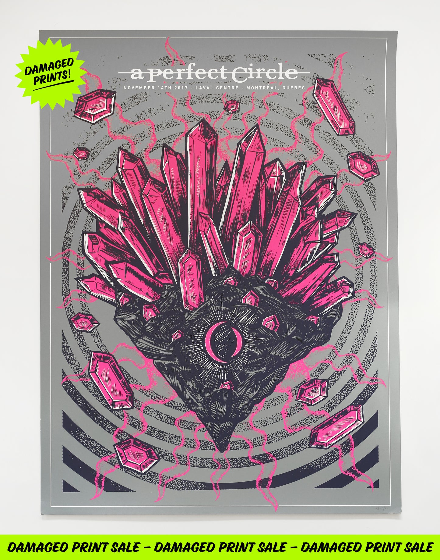 A Perfect Circle | Officially Licenced | 2017 Montréal - Laval Centre | Damaged